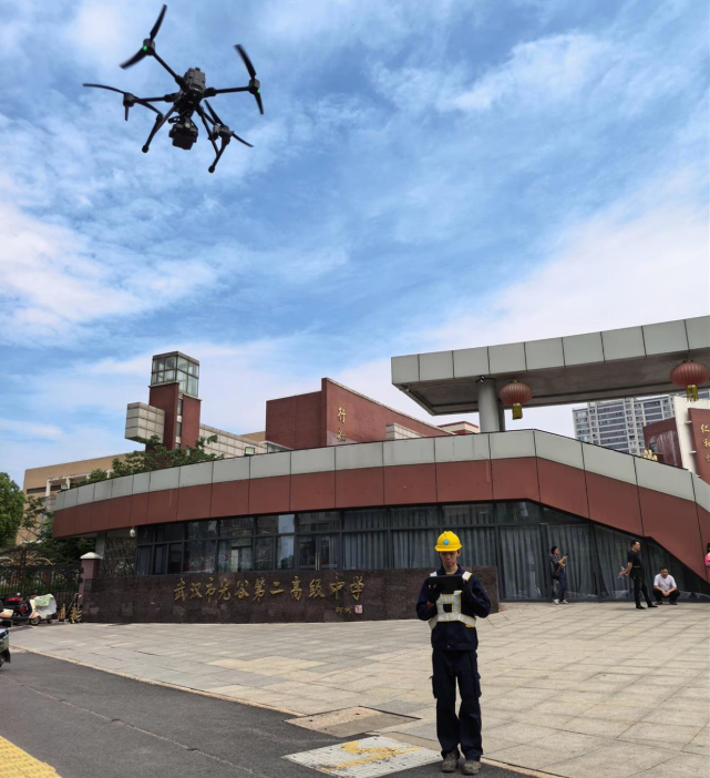 1752136508831001920.jpg 1752136492123.jpg